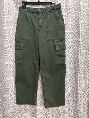 Hollister Ultra High-Rise Mom Jeans